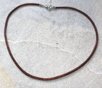 Kette aus Kunstseidenband - braun - 2,5mm - 45cm - 10 St�ck