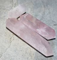 Rosaquarz Doppelender - polierte Spitzen - 250 Gramm