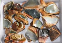 Polychromejaspis - Rohsteine - 5-10 cm - 2 kg - Karton