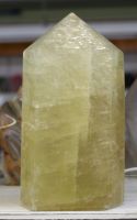 Calcit - Spitze anpoliert - 18cm - Einzelst�ck