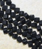 Onyx - W�rfel - matt - 4mm - Kettenstrang