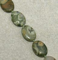Ryolith - Oval -  10 x 14 mm  - Kettenstrang
