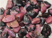 Rhodonit Madagaskar - Trommelsteine - 500 Gramm